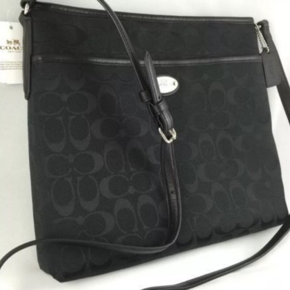 NWT Coach Crossbody Swingpack Black - Picture 2 of 8